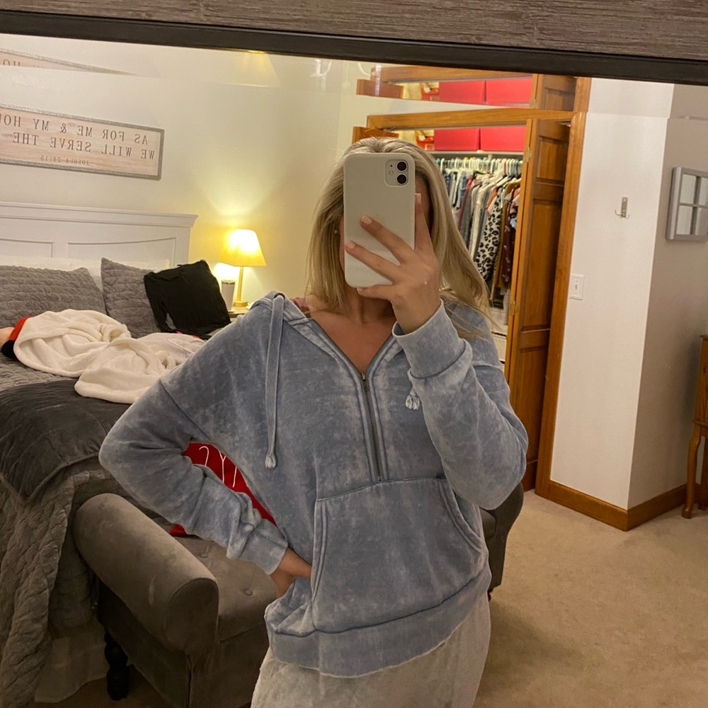 Quarter Zip sweatshirt